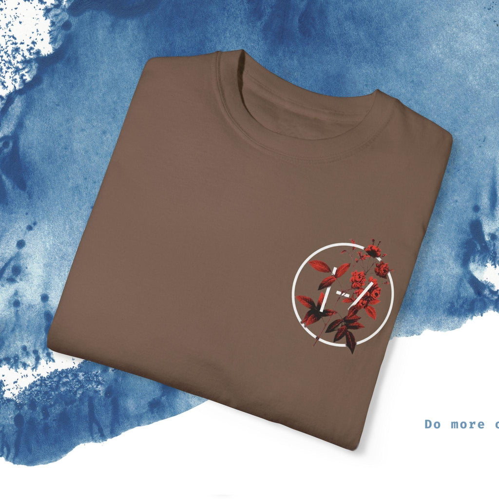 T-Shirt with Bold Floral Design - Ocean vibez