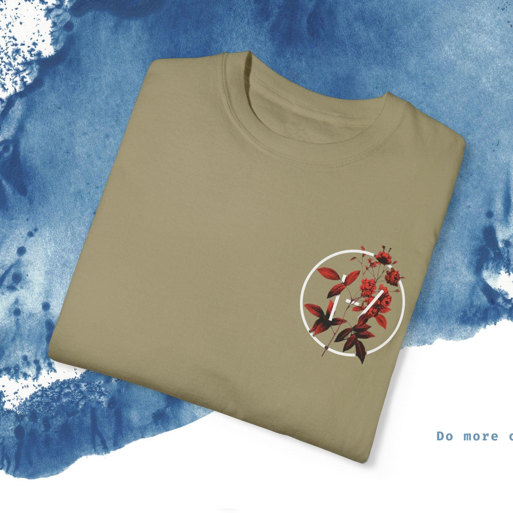 T-Shirt with Bold Floral Design - Ocean vibez