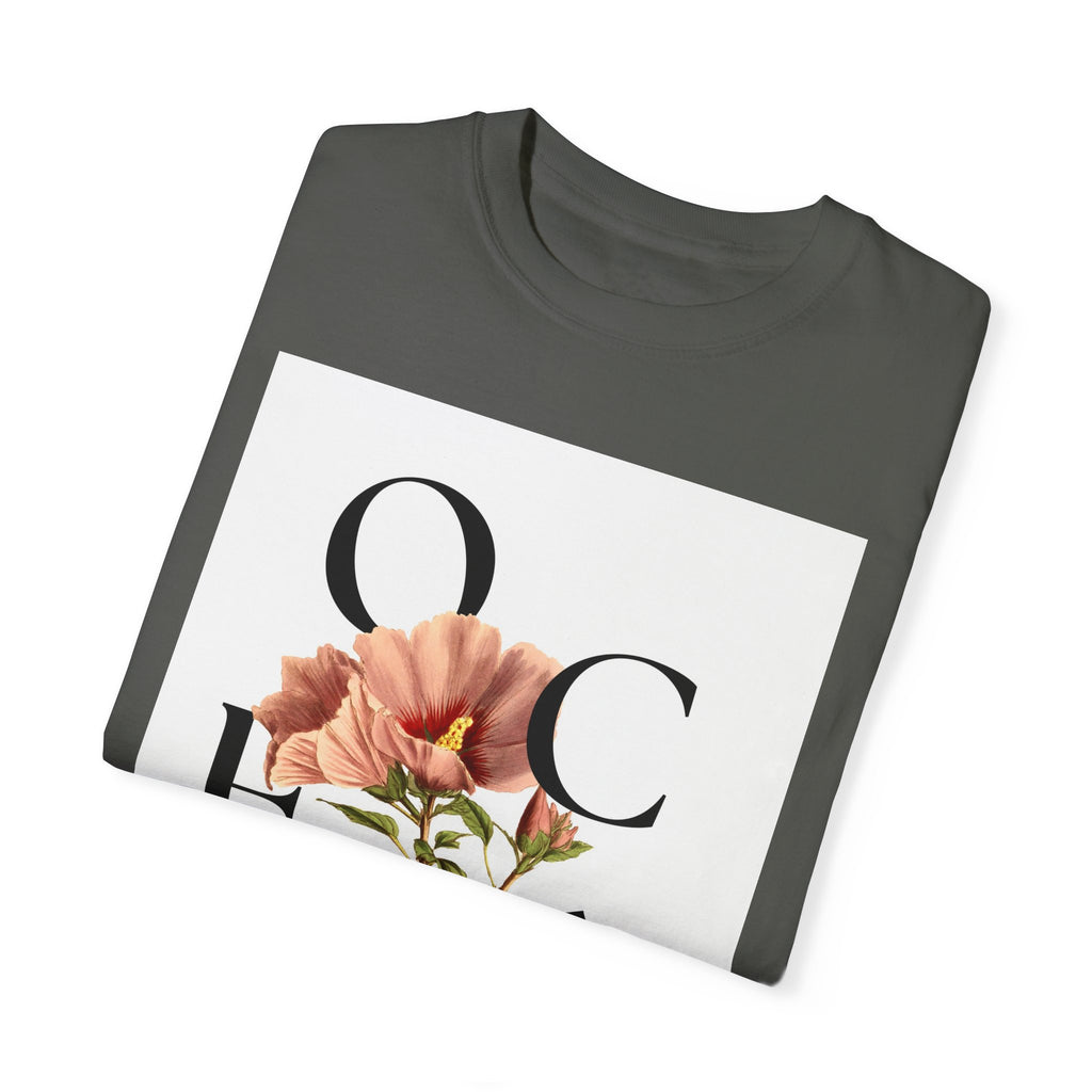 Floral Quote T-Shirt - "Onde Você Está Plantado" - Unisex Garment-Dyed Tee
