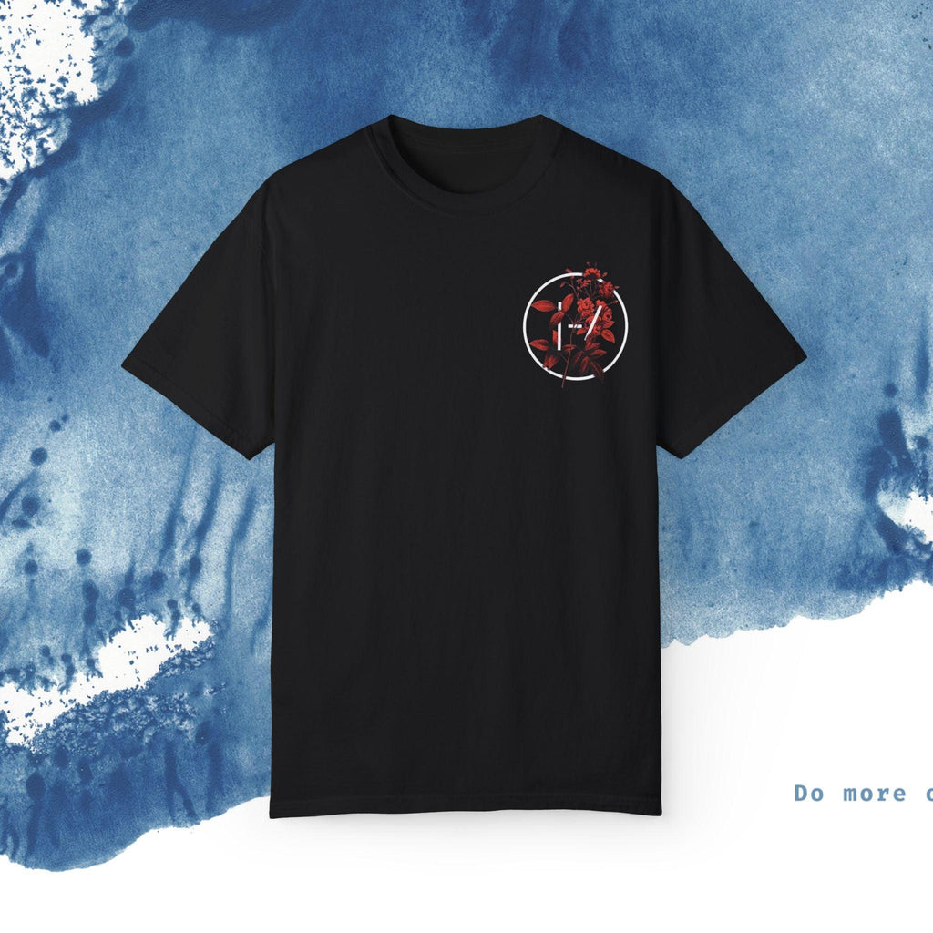 T-Shirt with Bold Floral Design - Ocean vibez