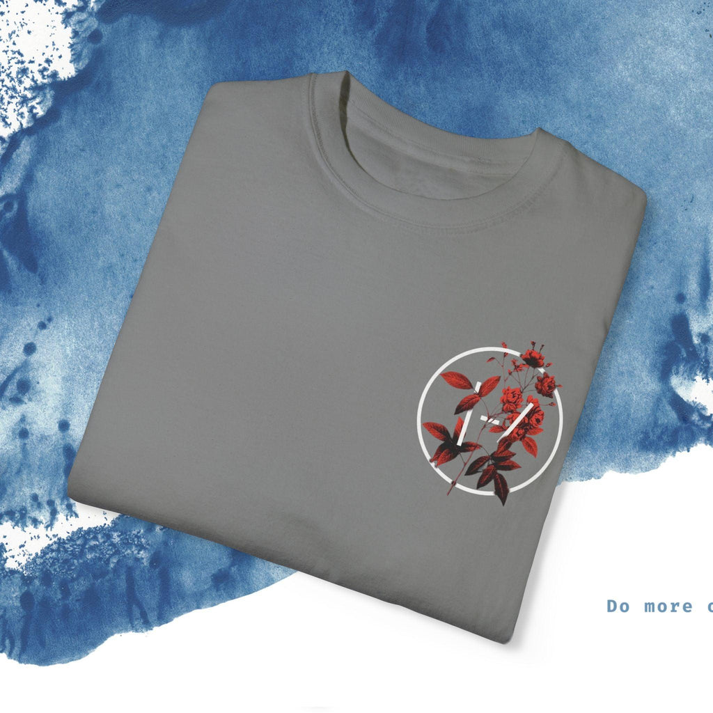 T-Shirt with Bold Floral Design - Ocean vibez